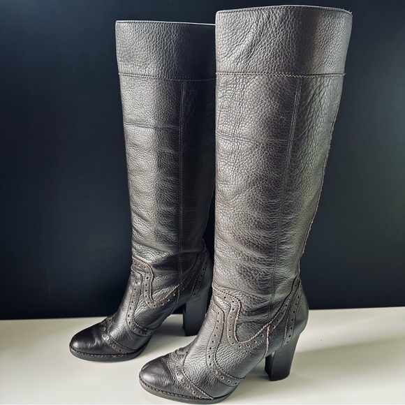 MICHAEL KORS / Penelope Wingtip Pull On Leather Boots / Dark Brown / Size 9.5 - Picture 6 of 16